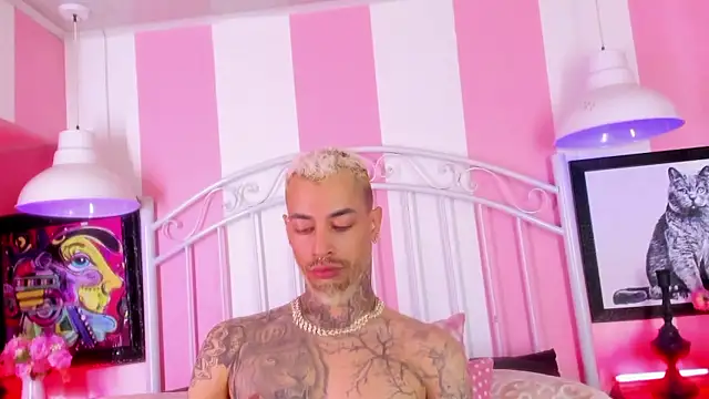 VinzenzRizzo's Live XXX Chat