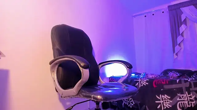 Angelicious_Boy élő XXX-chatje