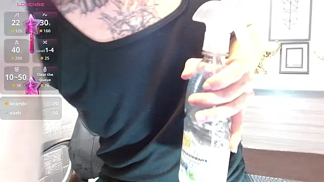 Iantwink18's Live XXX Chat