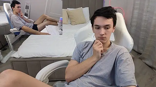 MoonlinSkinn's Live XXX Chat