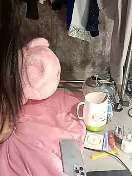 XXX chat uživo modela lavi-cute