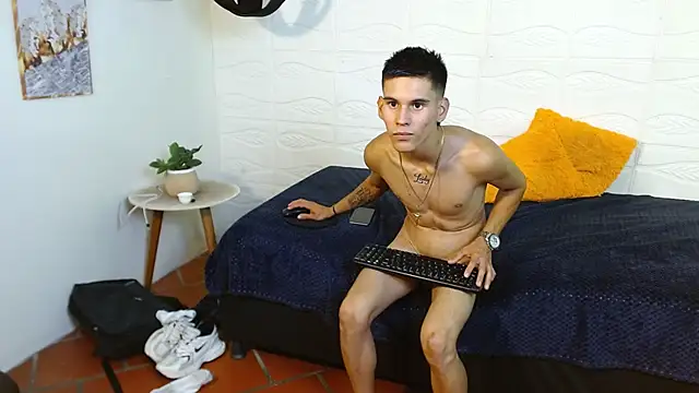 paullcb's Live XXX Chat