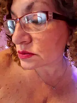 sweetAza70's Live XXX Chat