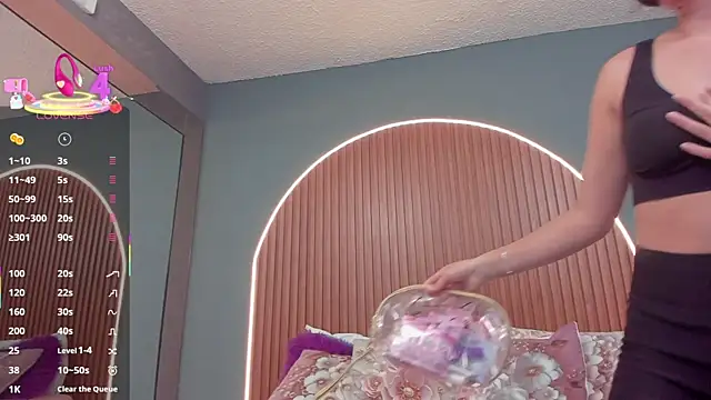 NayeCloud's Live XXX Chat