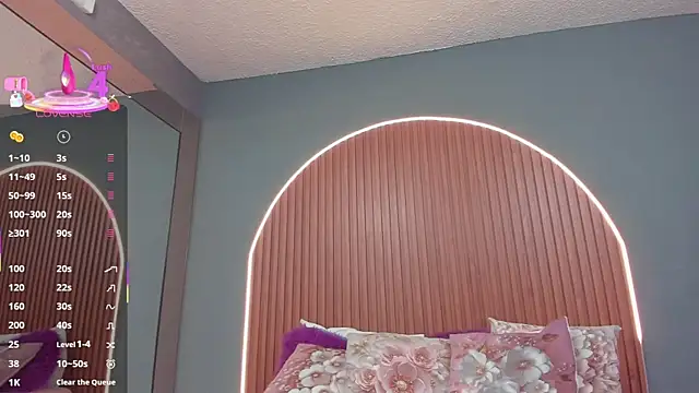 NayeCloud's Live XXX Chat