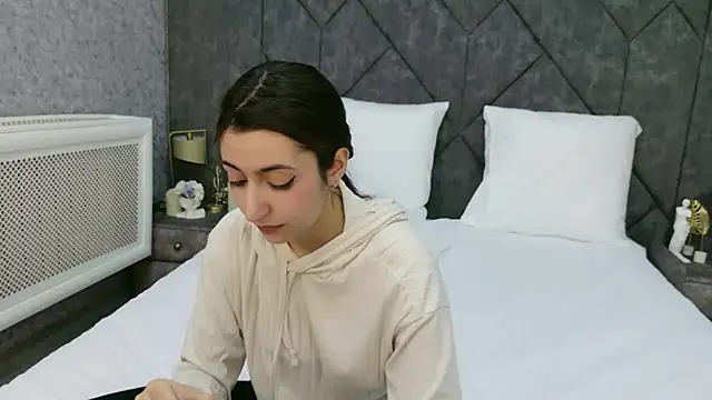 Gloria_Bendall live XXX chat