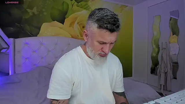 XXX chat uživo modela BlowMyXXL