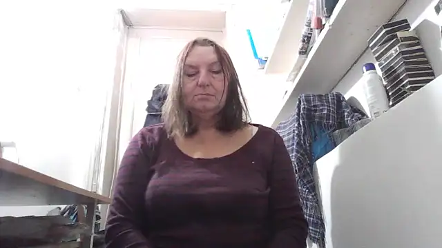 AnnaLive570's Live XXX Chat