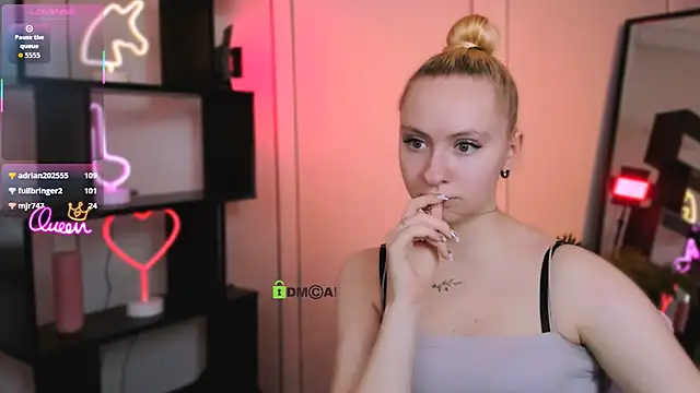 mila_glow1's Live XXX Chat