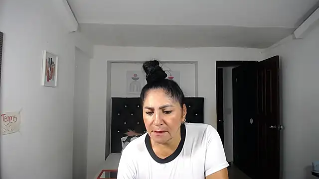 mature_bigboobs10 Chat XXX live