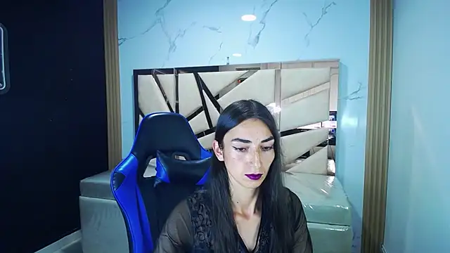 Maily_a_ Adlı Modelin Canlı XXX Sohbeti