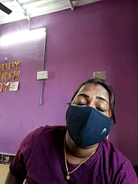 Tamil_Hot_Priyaのウェブカメラショー