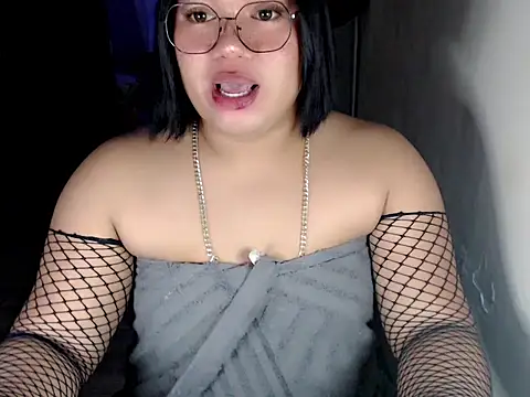Iamyourdarkangelsucker's Webcam Show