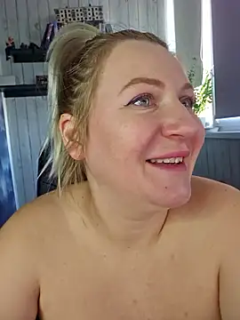 Marushka Adlı Modelin Canlı XXX Sohbeti