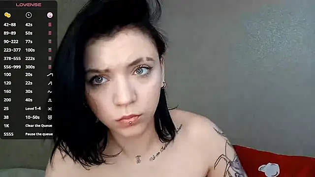 NoMoreCIothes Chat XXX in diretta