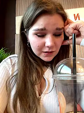 PumaShyXD élő XXX-chatje