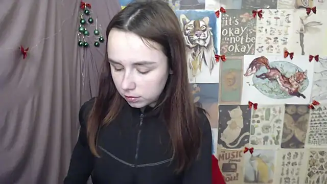 Chat XXX en directo de VeryVeryVeryShy_