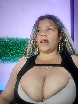 Chatroom XXX en direct de Eva_Luxei