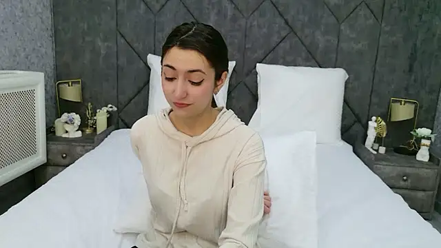 Gloria_Bendall Adlı Modelin Canlı XXX Sohbeti