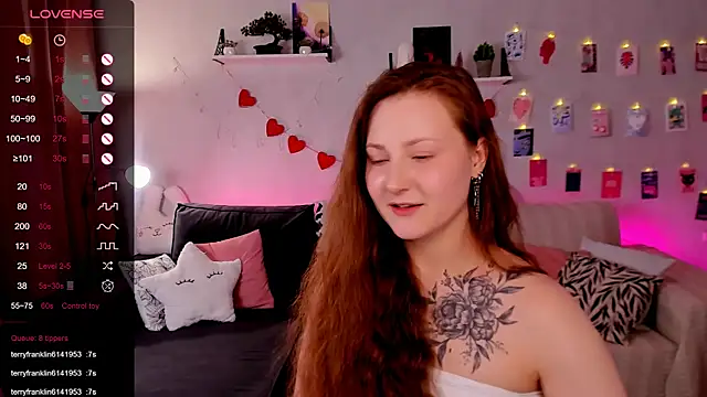 velvet_cherry_ Adlı Modelin Canlı XXX Sohbeti