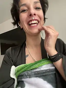 Chat XXX en directo de Piggiteablacktea