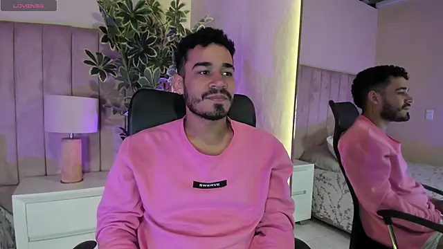 aries_unbound's Webcam Show