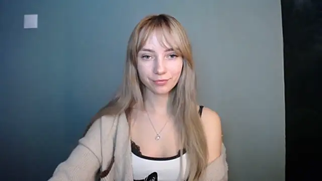 Show modela LuciaYoung na web-kameri