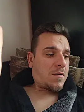 Chat +18 de Huge_cock22cm ao vivo