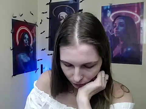 StrangerGi Adlı Modelin Canlı XXX Sohbeti