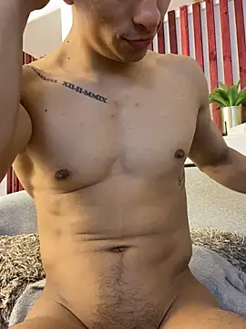 ApoloCruz's Live XXX Chat