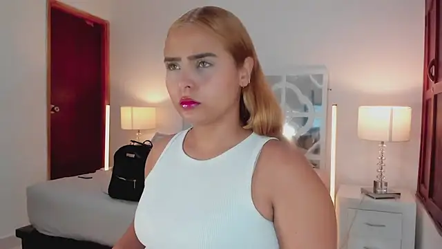 MikaelaStone – Live XXX-chat