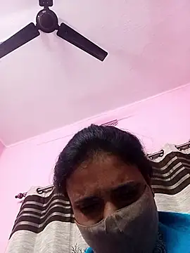 Gullapi Adlı Modelin Canlı XXX Sohbeti