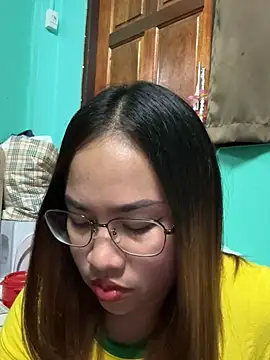 Ponthip's Webcam Show