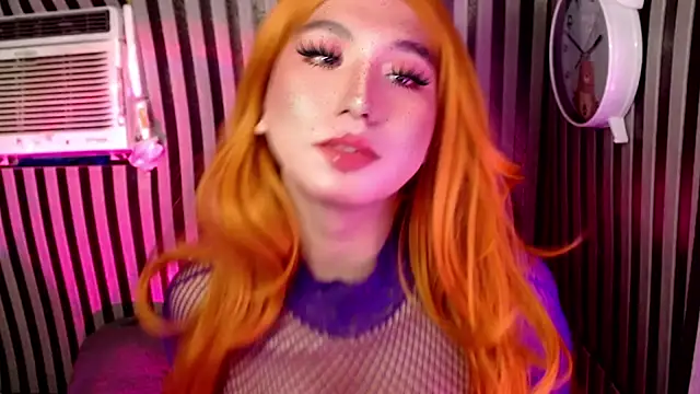 HoresCOCKLUCY Show in webcam