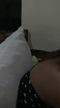 XXX chat uživo modela NinaDOM4CUM