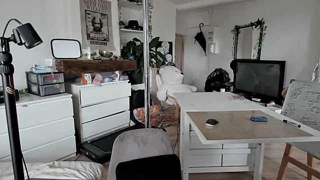 CeriseLapine élő XXX-chatje