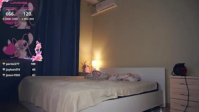 LoraDavi's Live XXX Chat