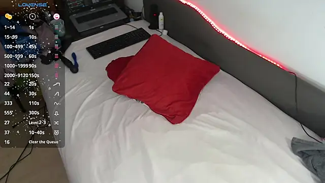 BigBootyAlice webkamerás műsora