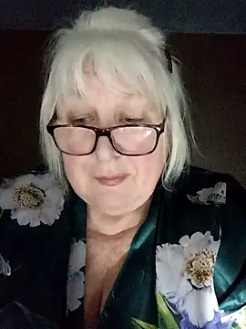 Alexia64231: онлайн-секс-чат