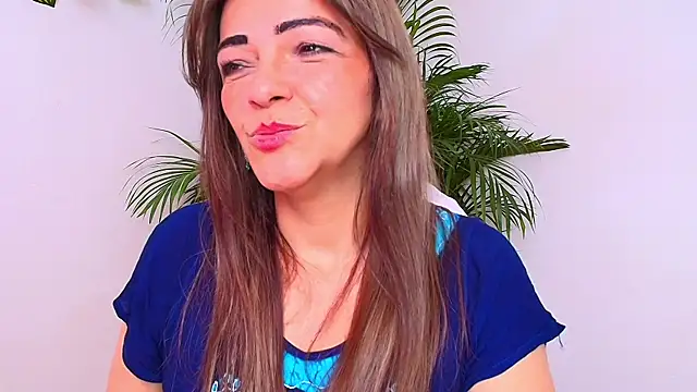 Carol_Miss2 élő XXX-chatje