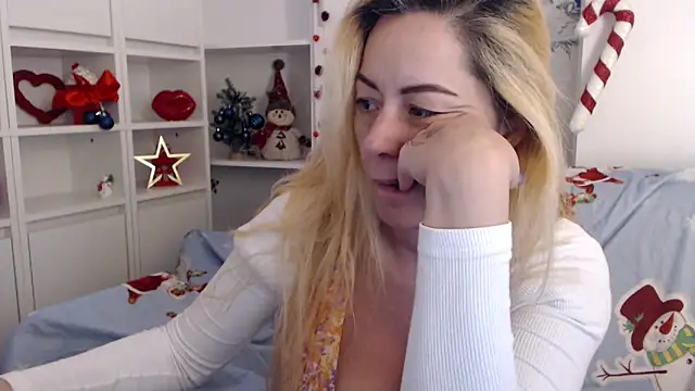 Chat XXX en directo de _karolynesyera_