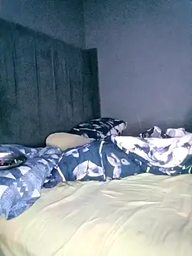 HerPleasure2025 élő XXX-chatje