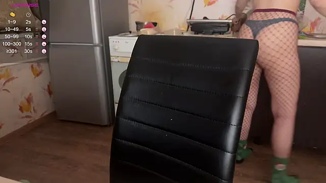 emily_is_here_'s Live XXX Chat