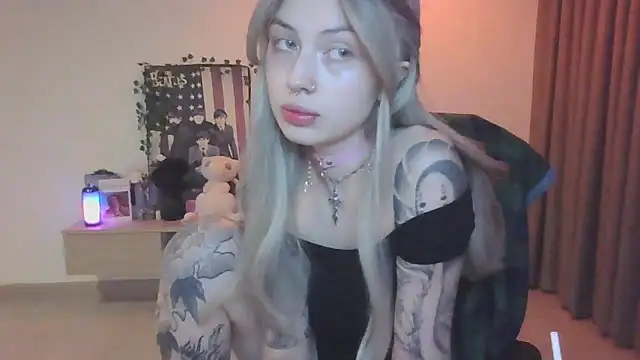 Chat +18 de Emily_Flowers_ ao vivo