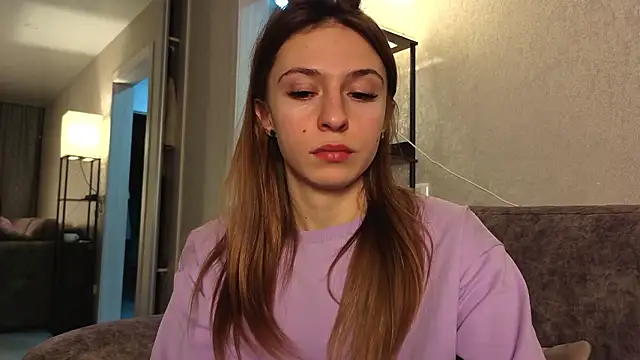 Chatroom XXX en direct de LovelyKatea