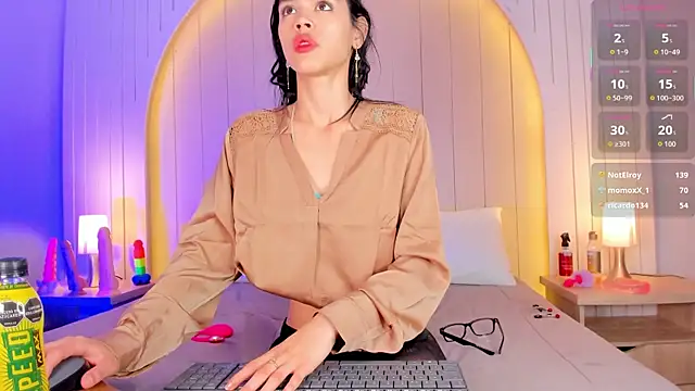 Živý XXX chat ALICESANDOVAL