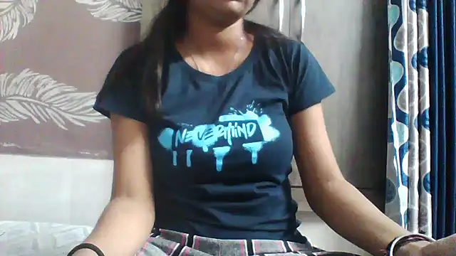 shalini_fire's Live XXX Chat