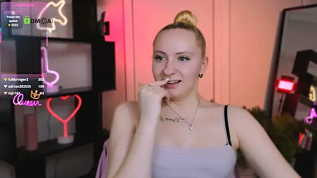 mila_glow1's Live XXX Chat