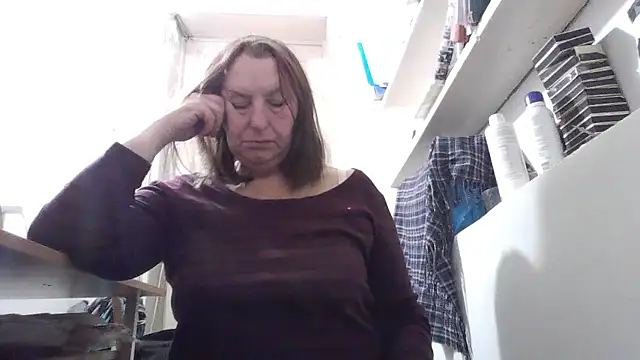 AnnaLive570 élő XXX-chatje