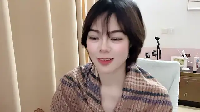 XXX chat uživo modela Linda-LL